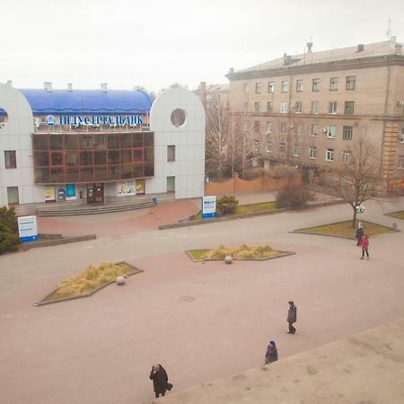 Apartment On Stalevariv Street 7 Zaporizhia المظهر الخارجي الصورة