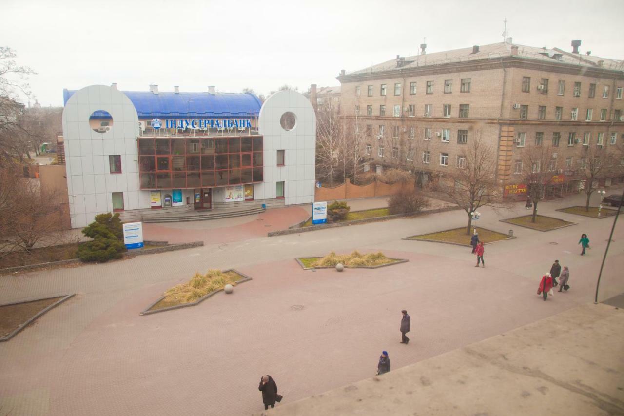 Apartment On Stalevariv Street 7 Zaporizhia المظهر الخارجي الصورة